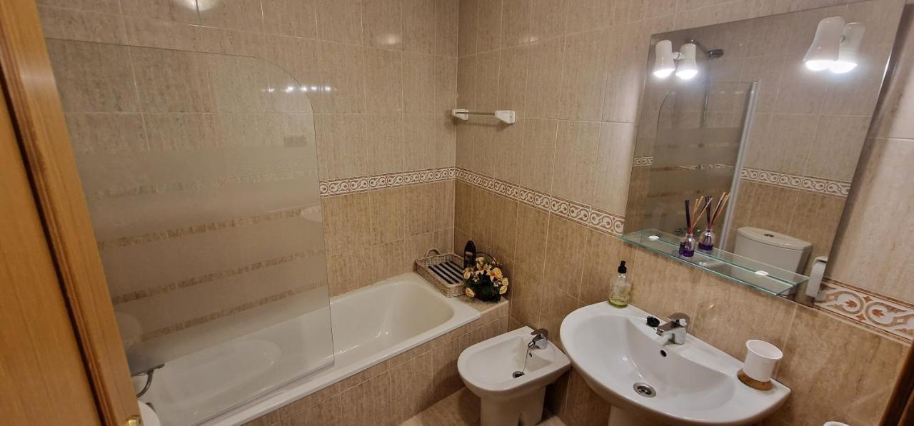 Raitan 2 - Apartamento Con Piscina Compartida Para 4 Pax - Vut-4301-As โกลุงกา ภายนอก รูปภาพ